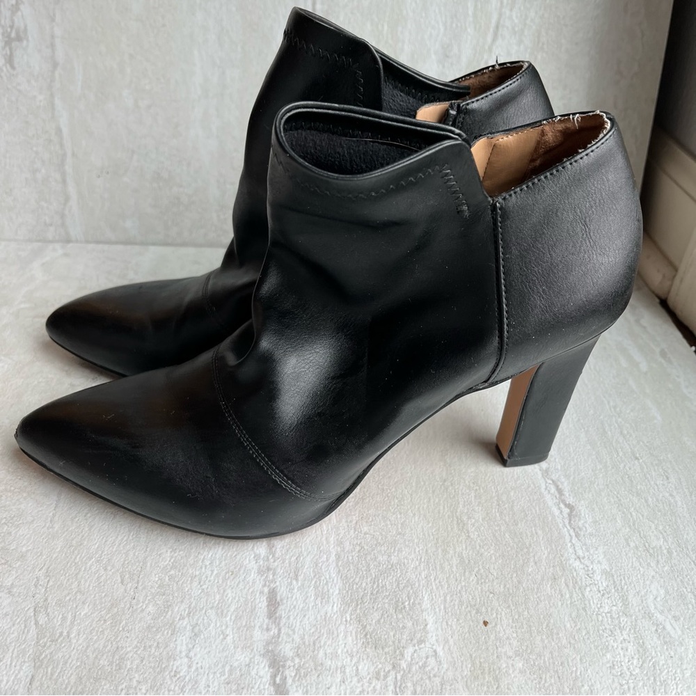 Franco Sarto Nora leather side zip black Booties Size 9